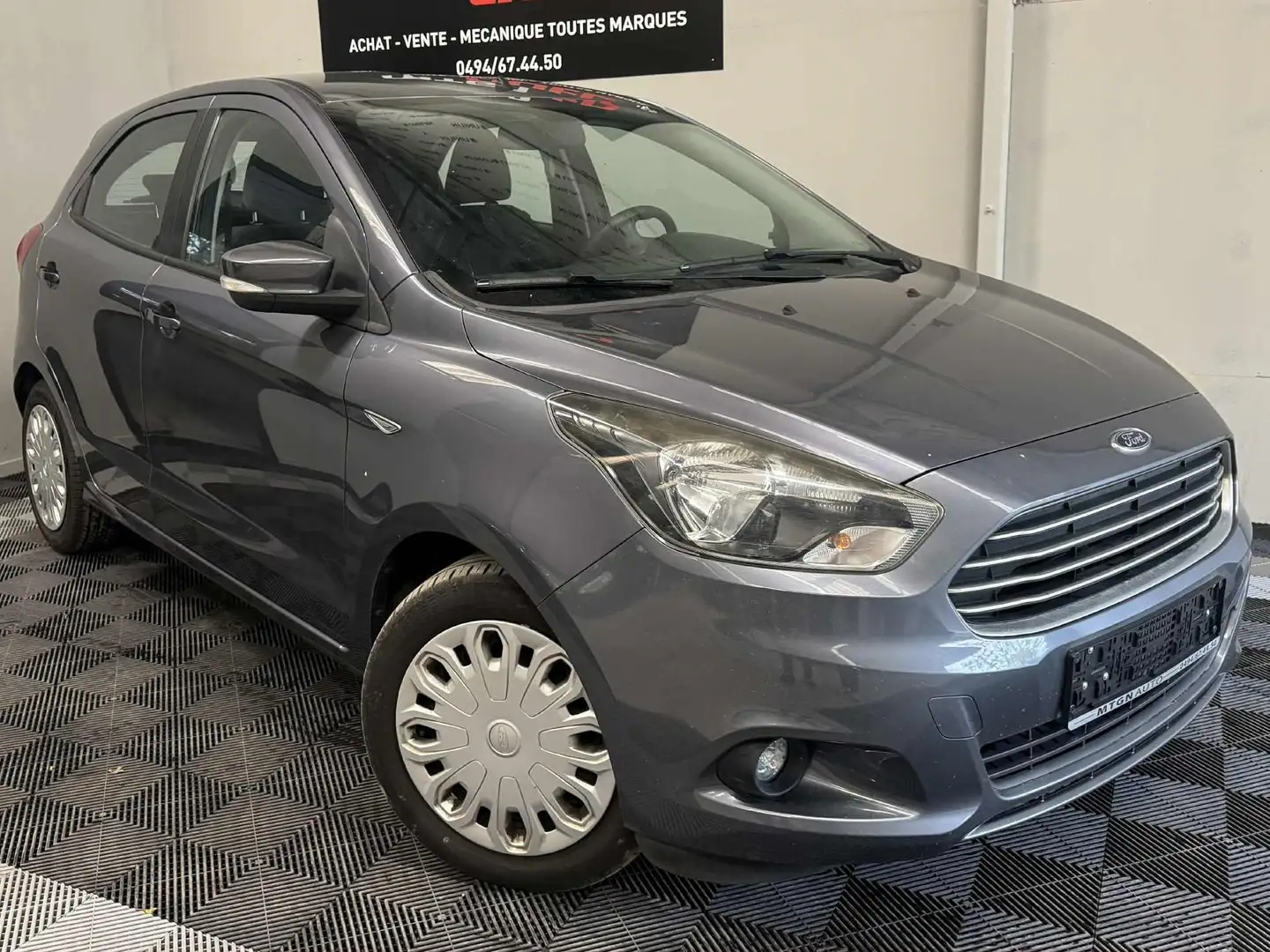 Ford Ka/Ka+ Ka+ 1.2i Essential Grijs - 2