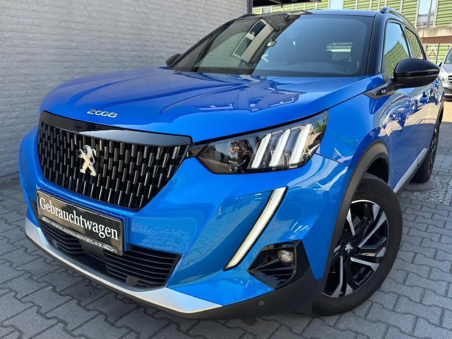 Peugeot 2008 GT 1.5 BlueHDI LED ACC GARANTIE Blau - 1
