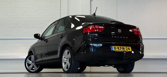 Seat Toledo view 7