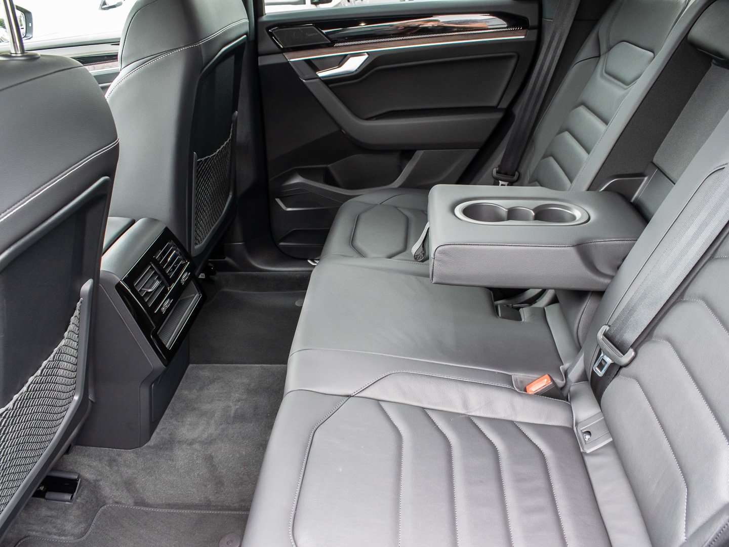 Volkswagen Touareg TDI 4Motion Elegance -  - Joinsteer - #5