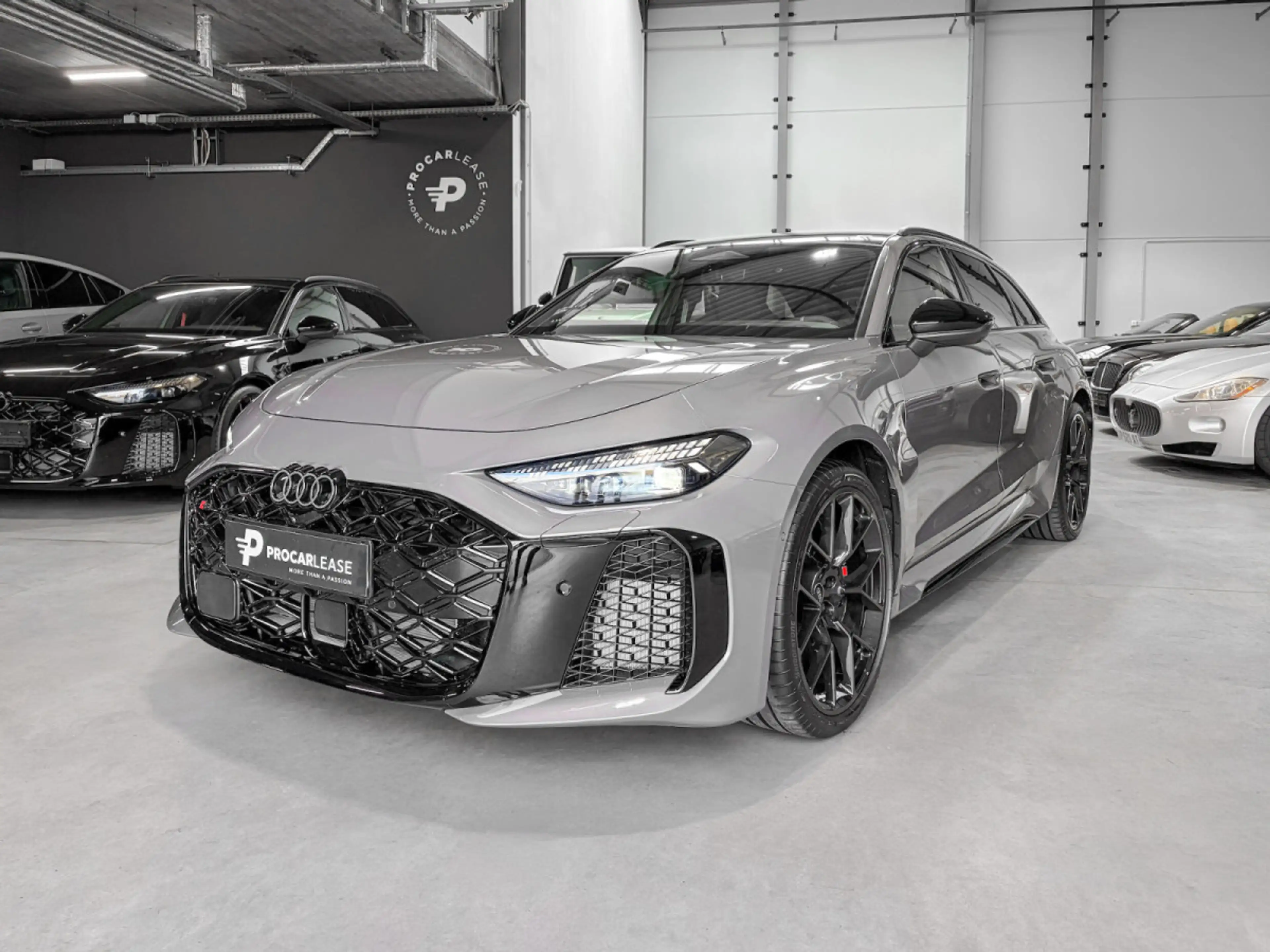 Audi RS5 Audi RS5 Avant Performance/PLATEAU/SOFORT/KERAMIK/