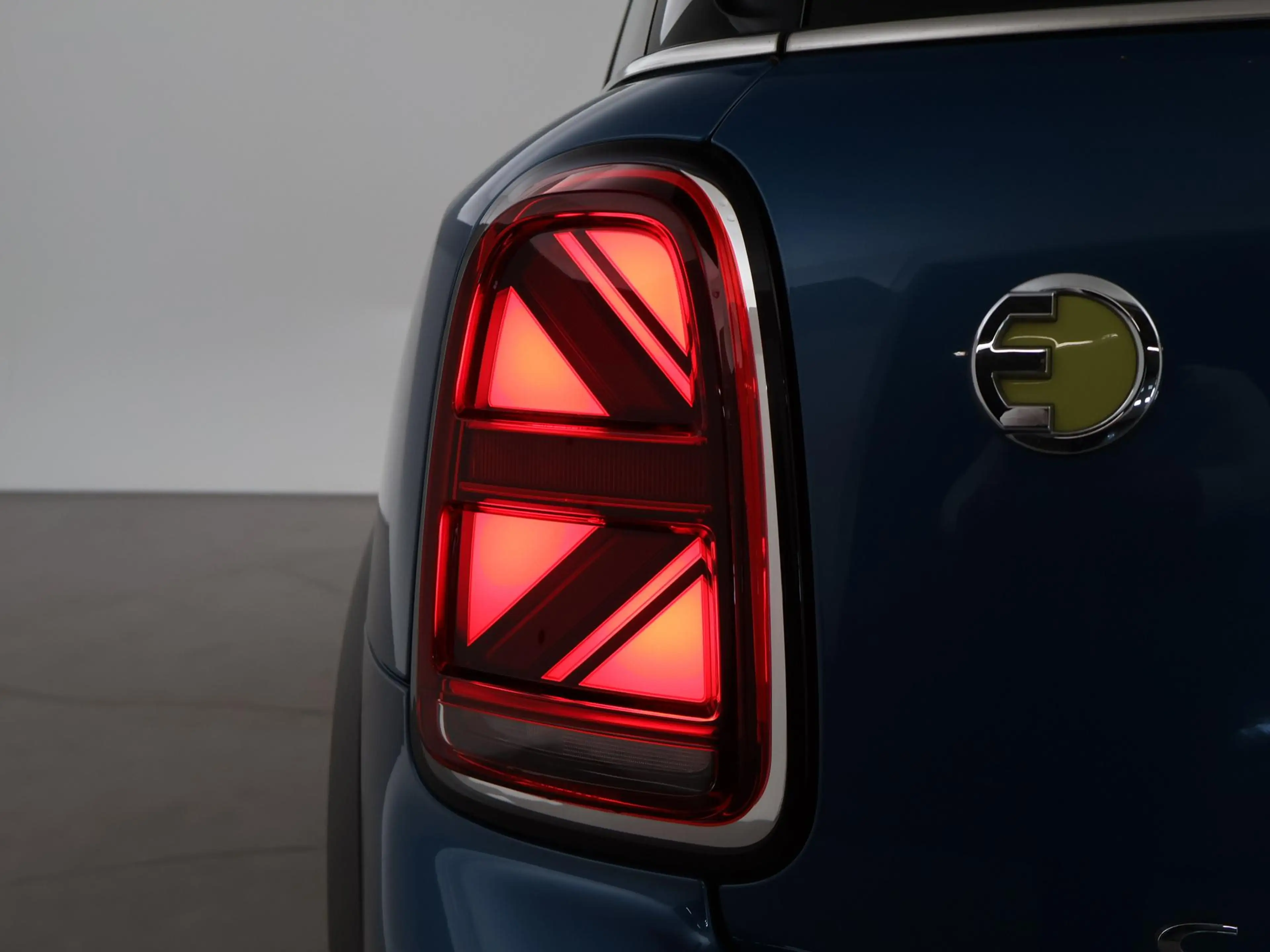 MINI Cooper SE Countryman 1.5 ALL4 224 PK CHILI PLUG-IN HYBRID + PANORAMA | — photo 8