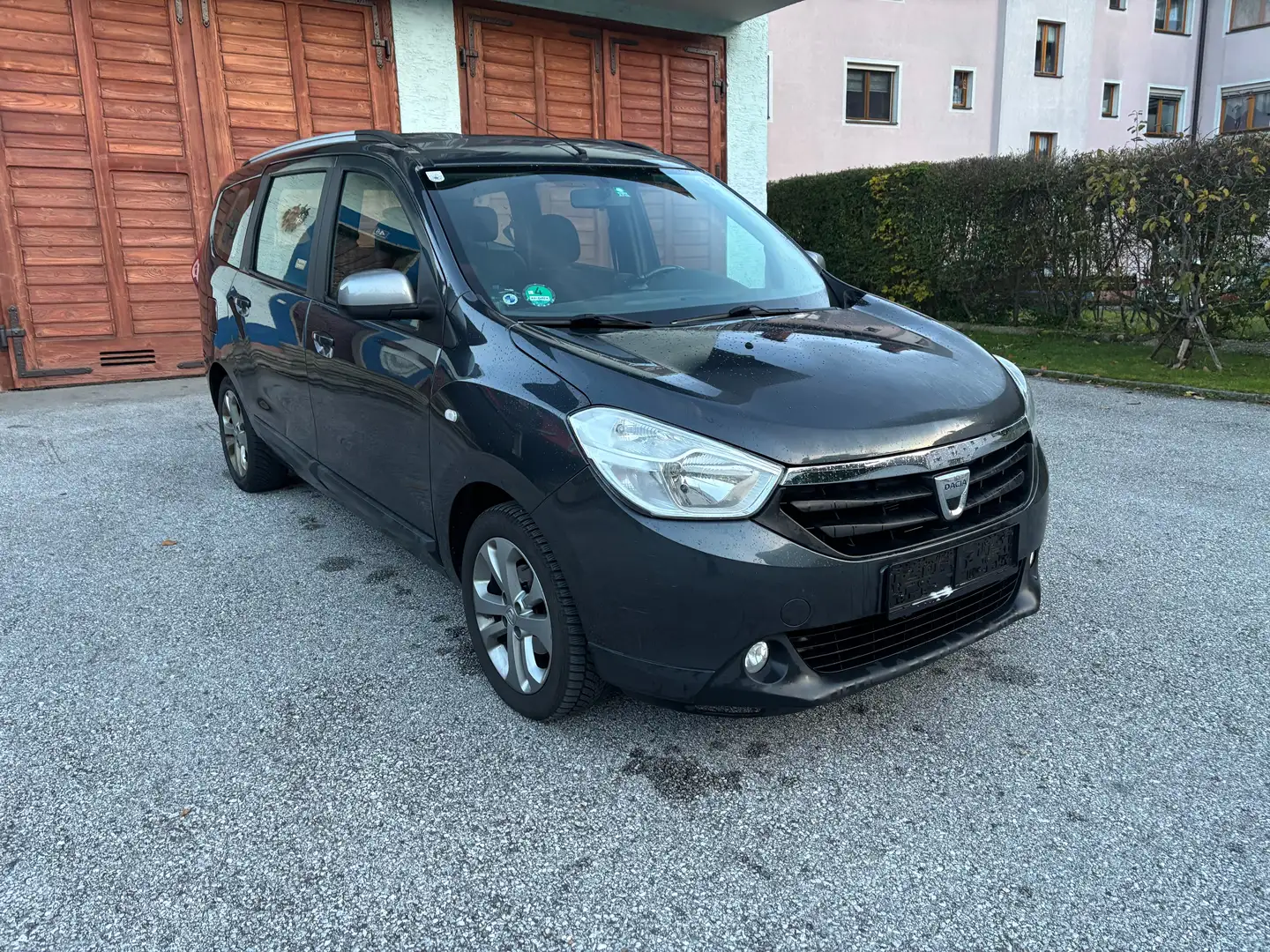 Dacia Lodgy Basis Grau - 1