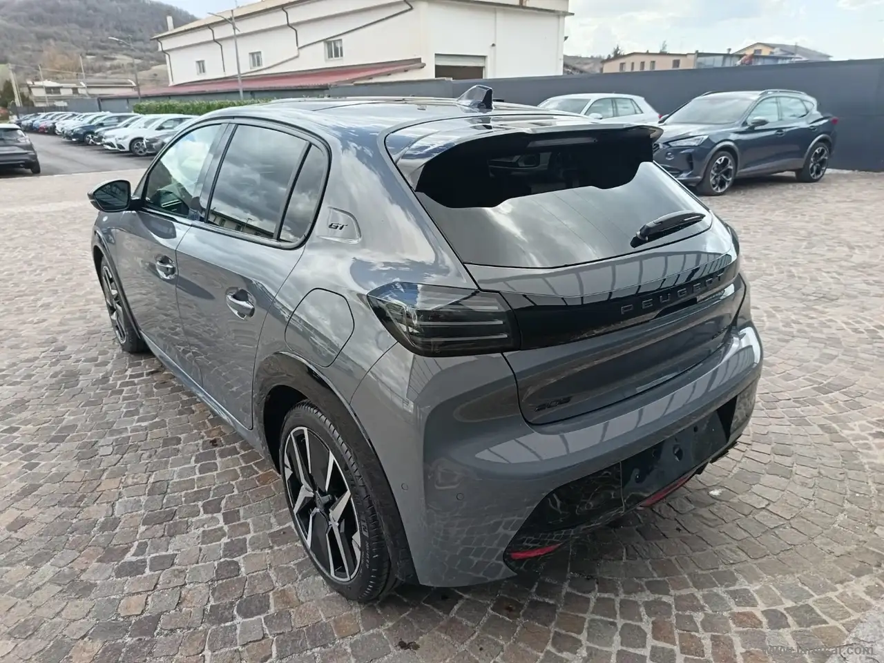 Peugeot 208 Hybrid 136 e-DCS6 GT 7