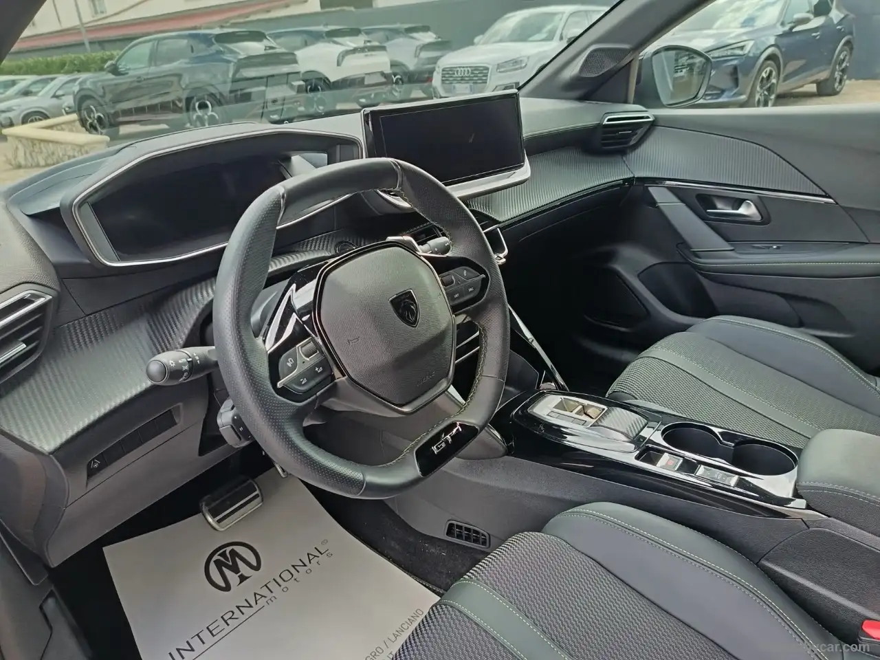 Peugeot 208 Hybrid 136 e-DCS6 GT 13