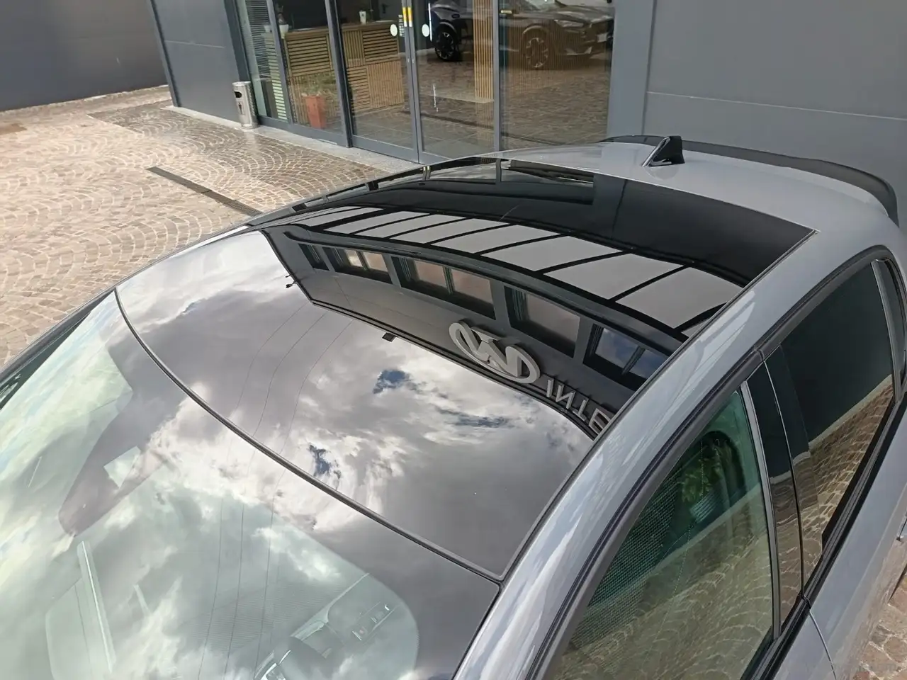 Peugeot 208 Hybrid 136 e-DCS6 GT 9