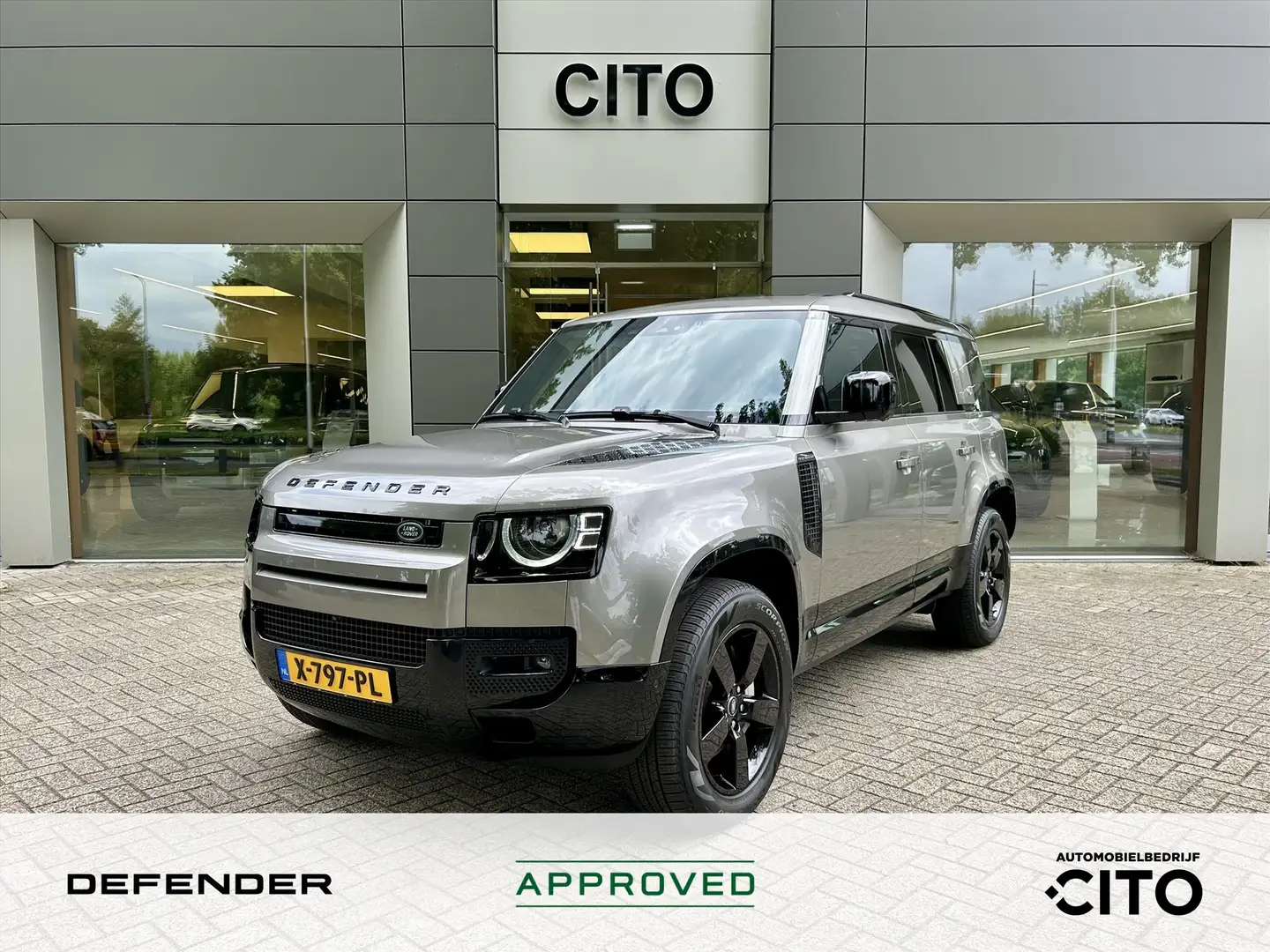 Land Rover Defender 110 P400e PHEV 404PK - XS Edition Grijs - 1