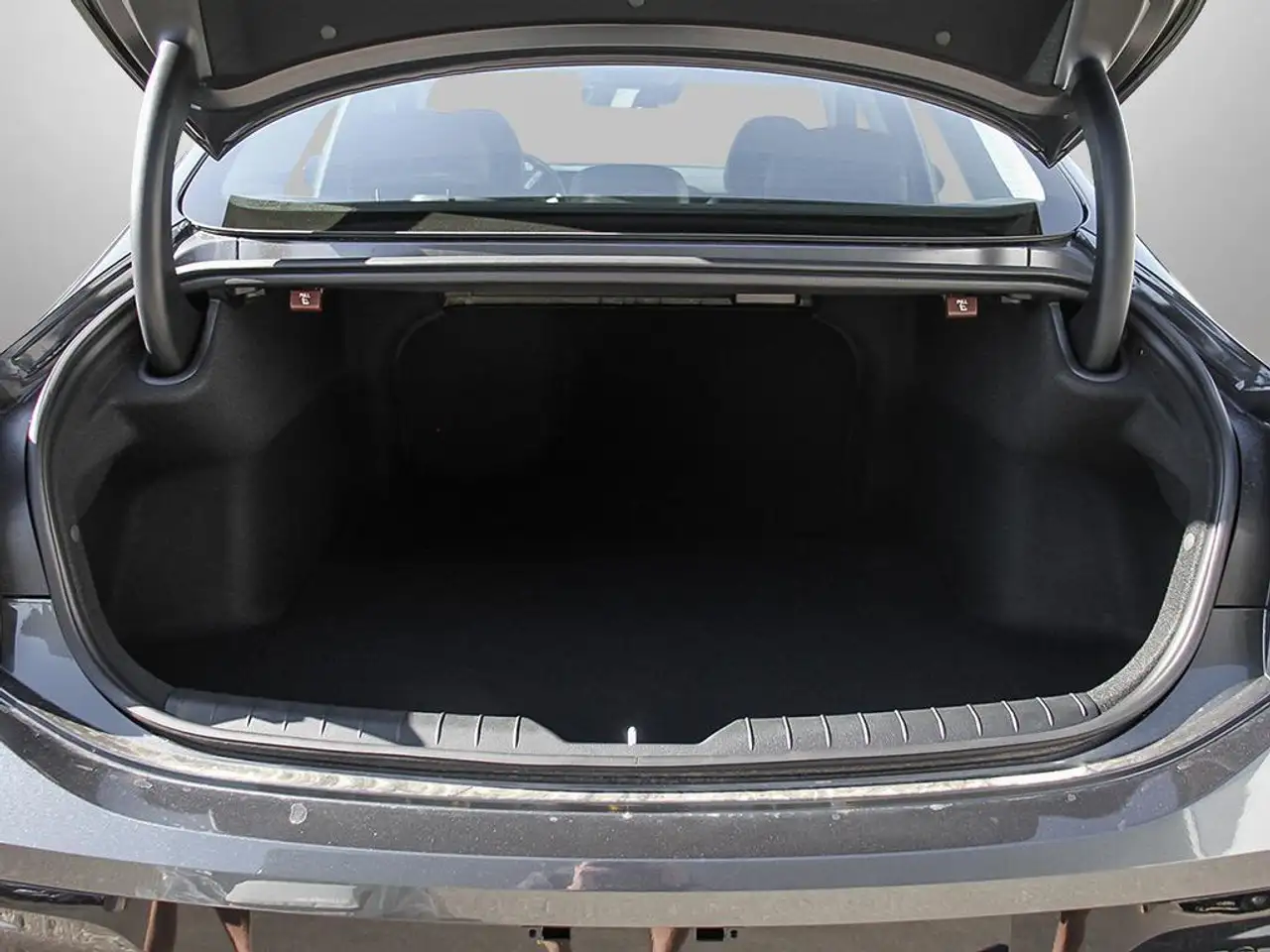 Hyundai SONATA снимка Hyundai SONATA