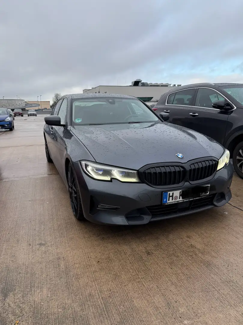 BMW 330 330 e Sport Line Grau - 1