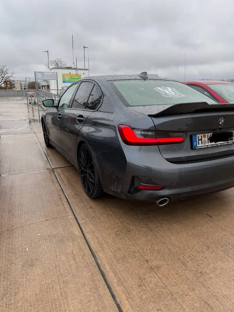 BMW 330 330 e Sport Line Grau - 2