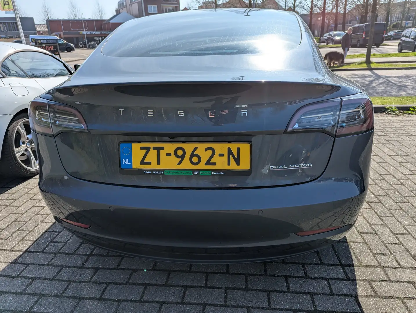 Tesla Model 3 Model 3 Long Range AWD 75kWh | Trekhaak | SOH 85% Grijs - 2