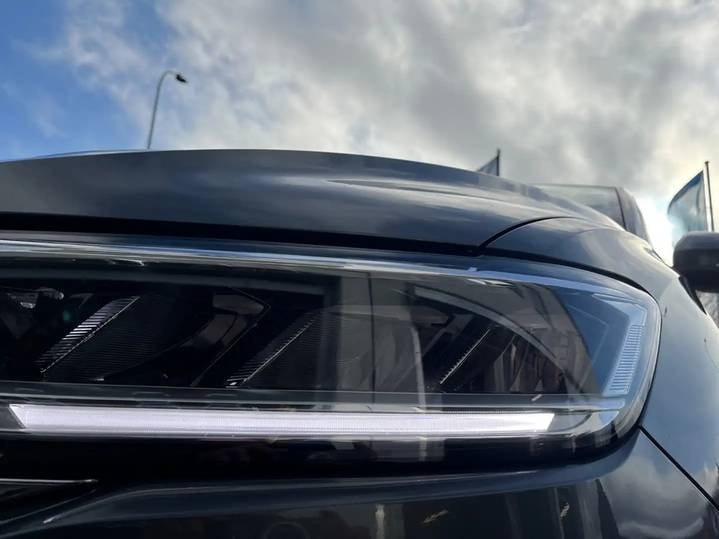 Volkswagen T-Roc 2.0 l TDI 6-Gang Grau - 2