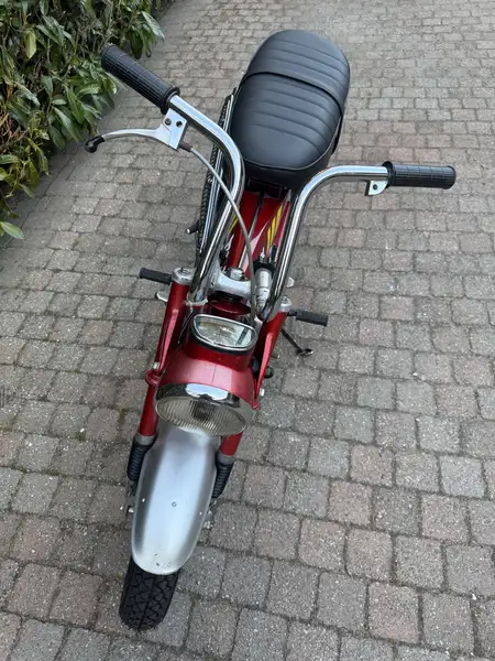 Honda Dax ST 50 - foto 8