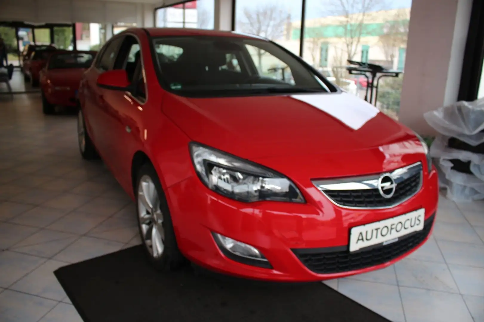 Opel Astra J Lim. 5-trg. Sport*Som+WIn*Scheckheft* Rouge - 1