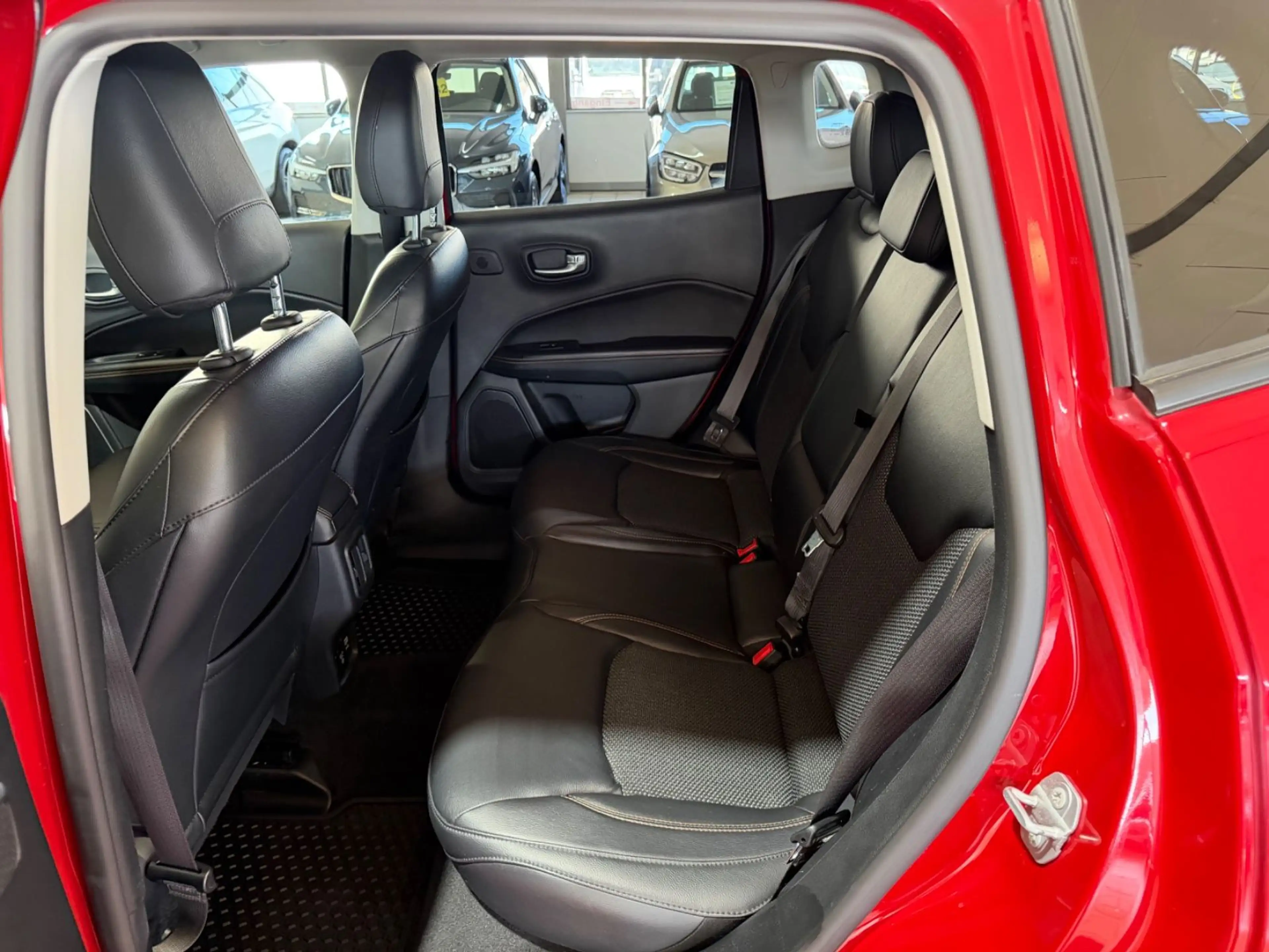 Jeep Compass Limited 4WD*AMBIENTE*ALLRAD*KEYGO* — photo 13