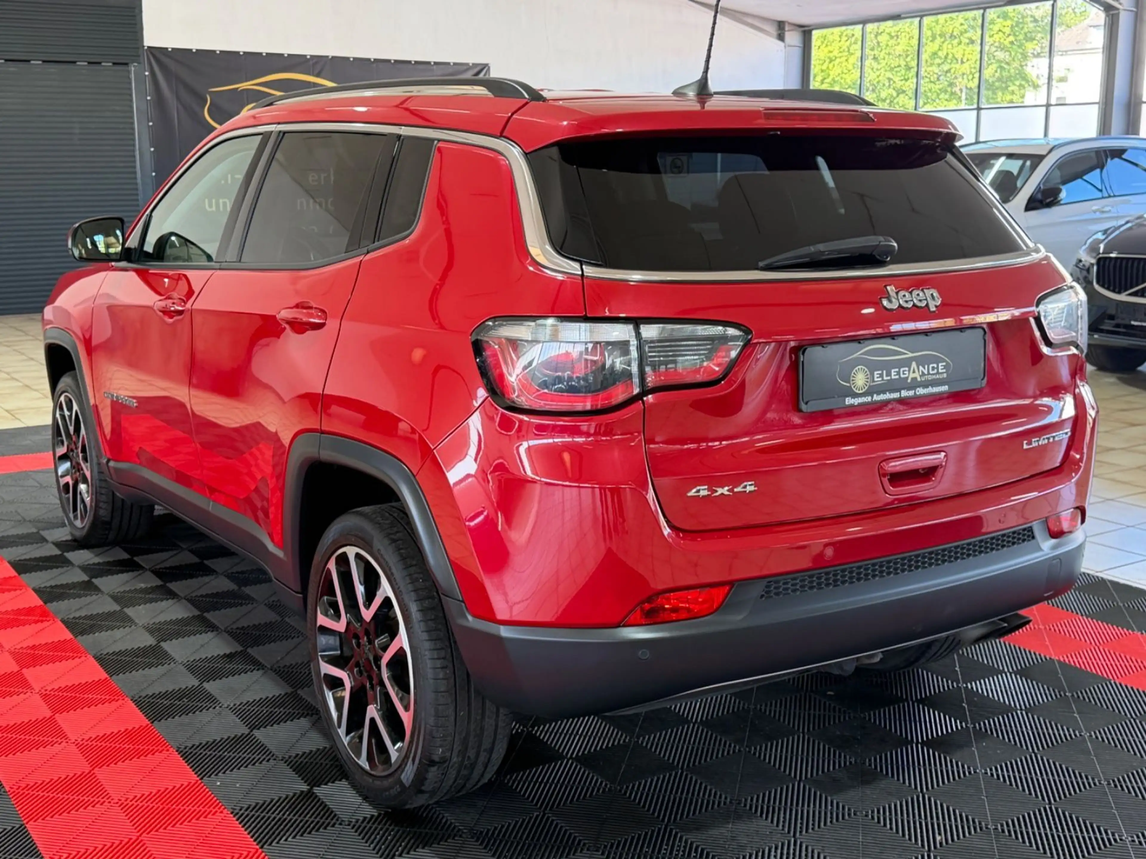 Jeep Compass Limited 4WD*AMBIENTE*ALLRAD*KEYGO* — photo 8