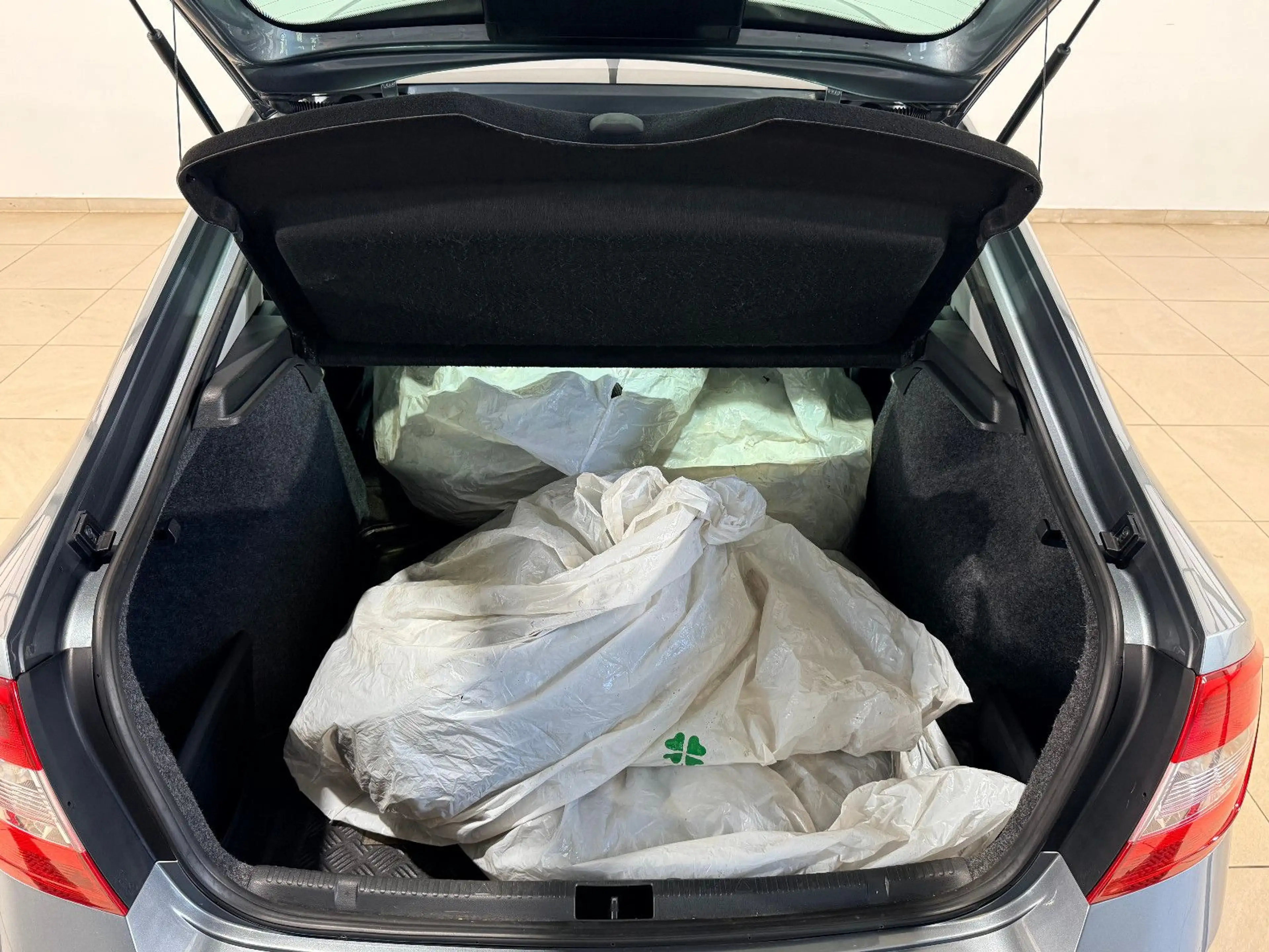Skoda Rapid/Spaceback Ambition*SCHECKHEFT+KLIMAAUTO+SR/WR+2.HAND — photo 8