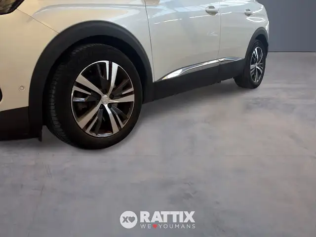 Peugeot 3008 view 4