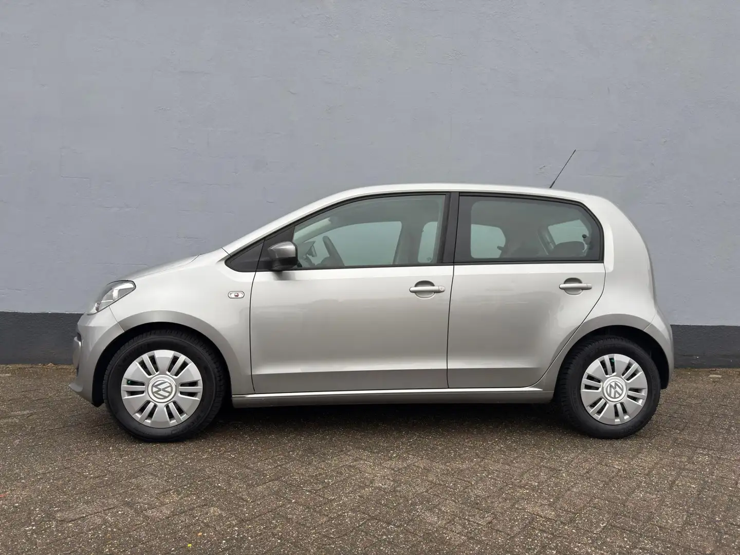 Volkswagen up! 1.0 move up! BlueMotion 5-Deurs - Airco Grau - 2