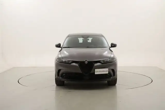 Alfa Romeo Tonale view 8