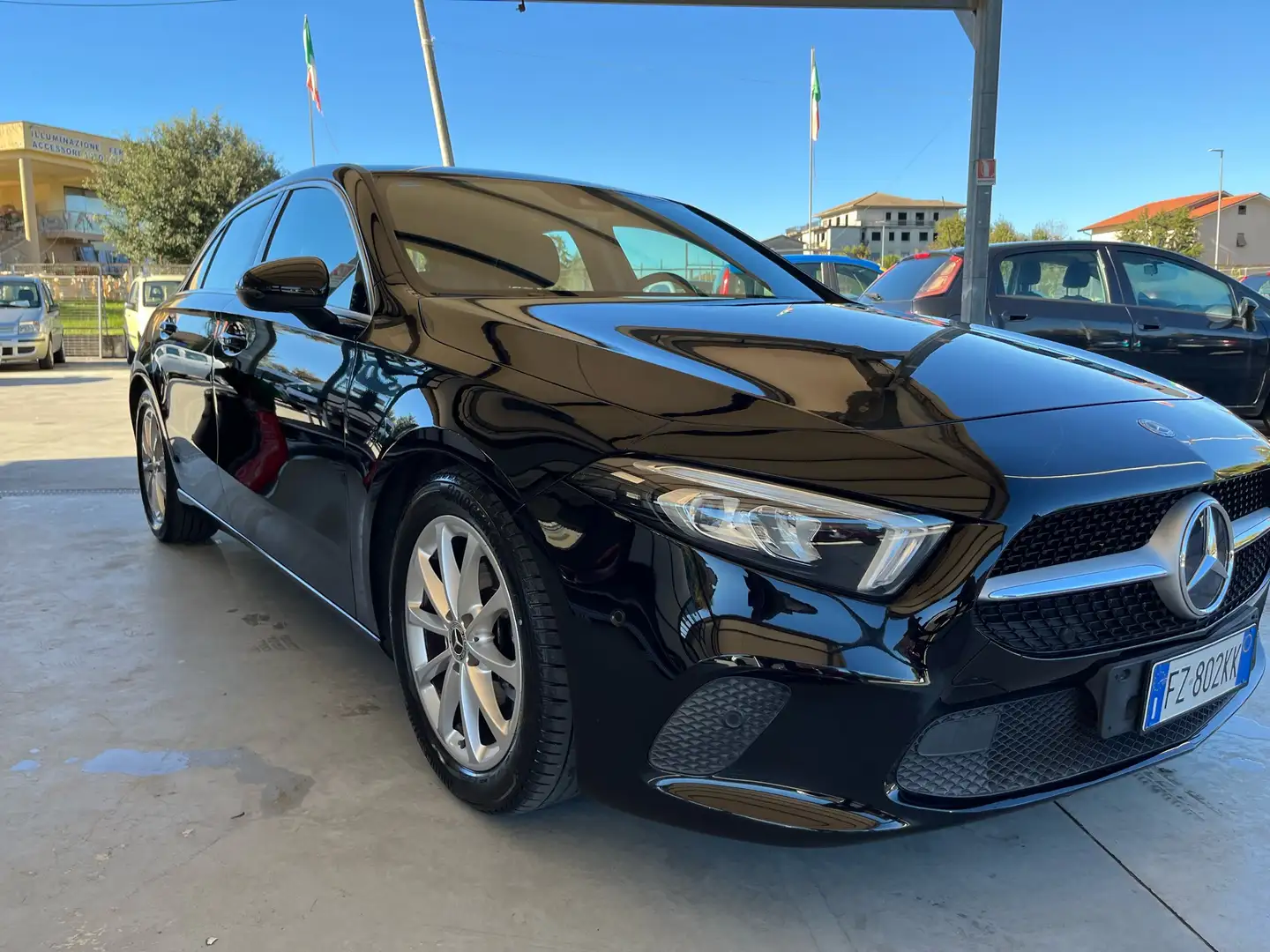 Mercedes-Benz A 180 Sport Extra auto Negro - 2