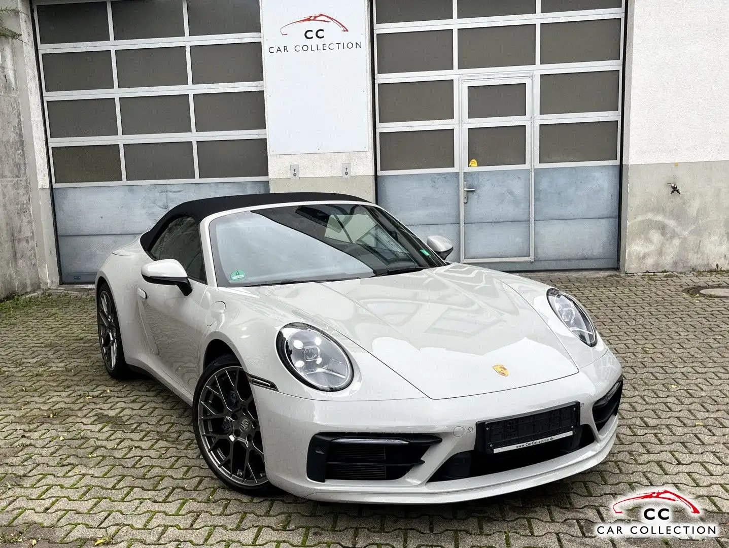Porsche 992 Cabrio |Approved 06/27|PDLS+|Sitzbelüftung Grau - 2