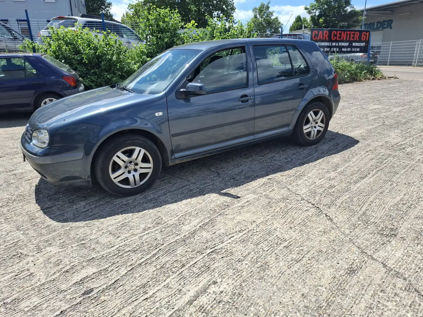 Volkswagen Golf 1.4 Comfortline Gris - 2
