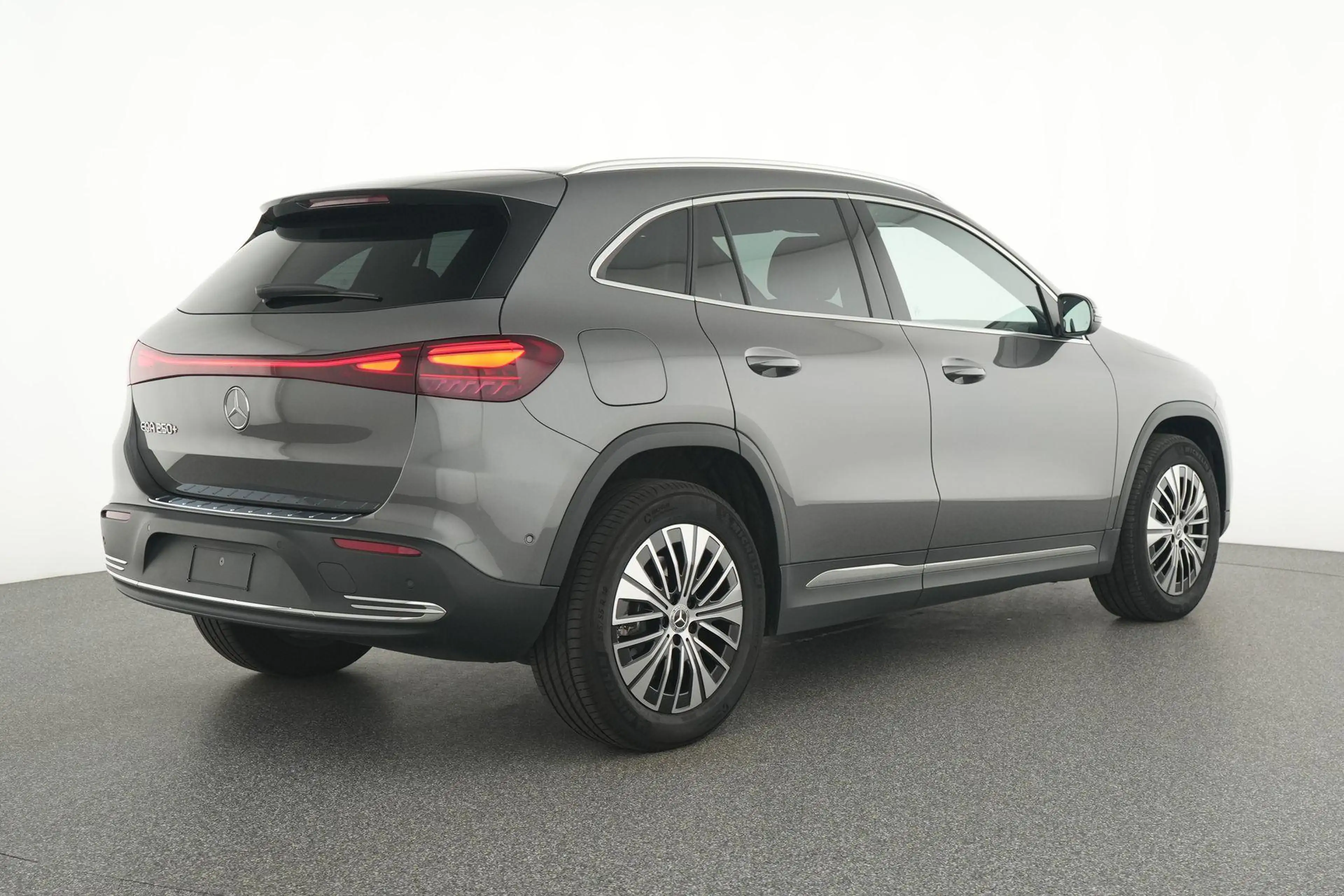 Mercedes-Benz EQA 250 250+ Business Line Business Line 67 kWh — photo 4