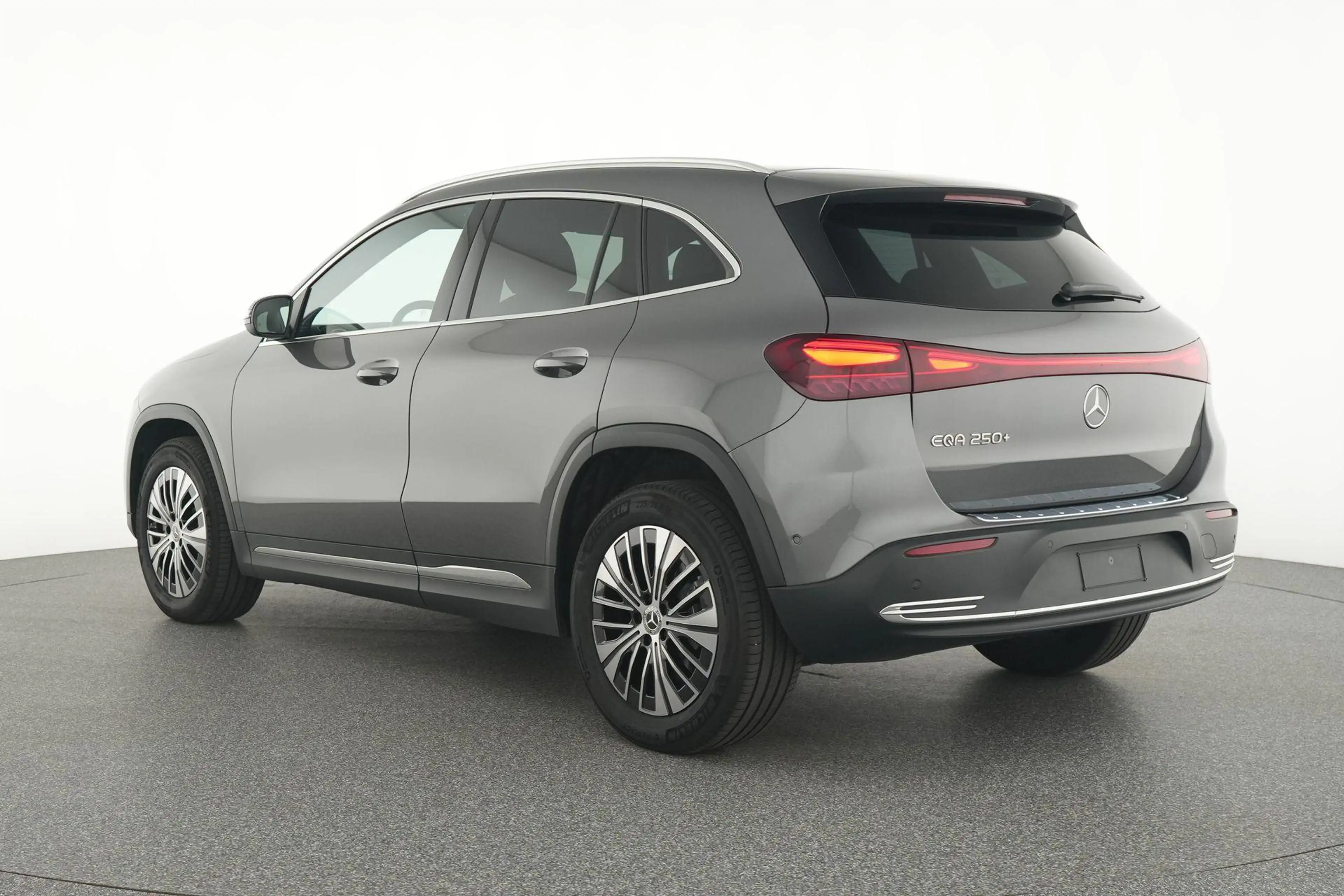 Mercedes-Benz EQA 250 250+ Business Line Business Line 67 kWh — photo 3