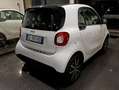 smart forTwo 1.0 71cv twinamic my18 Navi/Pelle/tetto panorama Weiß - thumbnail 18