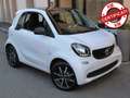 smart forTwo 1.0 71cv twinamic my18 Navi/Pelle/tetto panorama Weiß - thumbnail 1