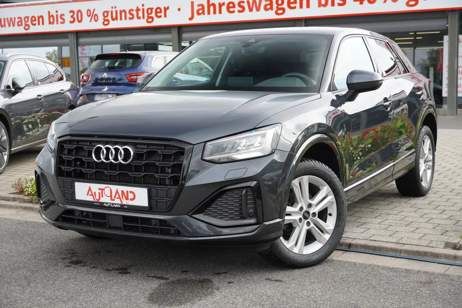 Audi Q2 35 TFSI s-tronic S-Line LED ACC Navi Grau - 2