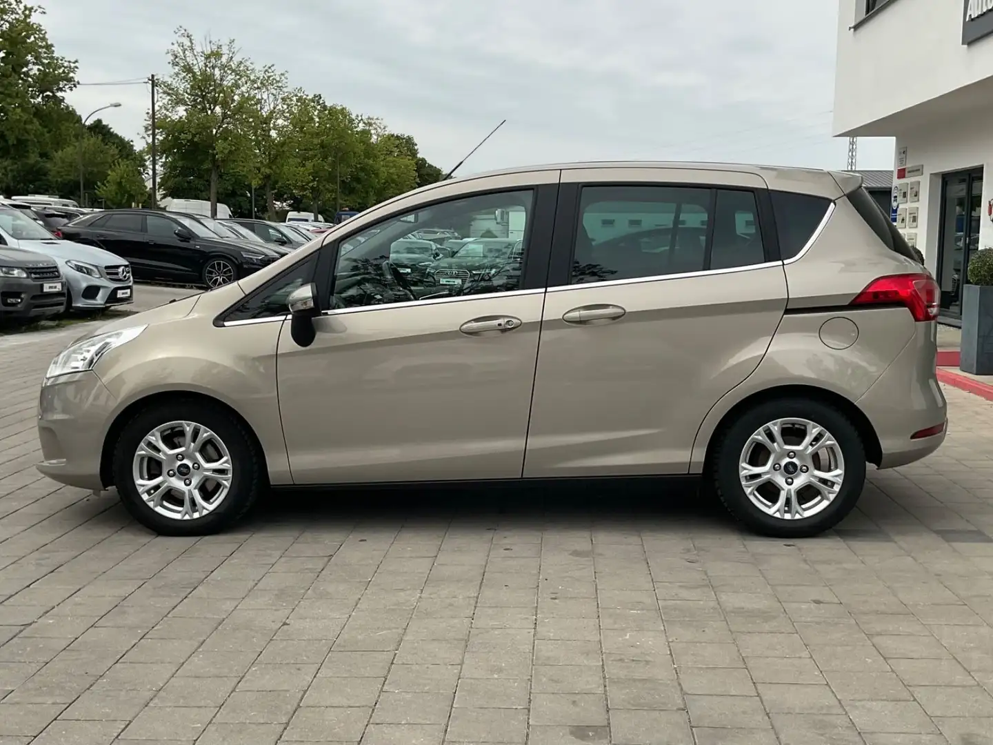 Ford B-Max B-MAX Individual AHK Klima Navi RFK Leder Grau - 2