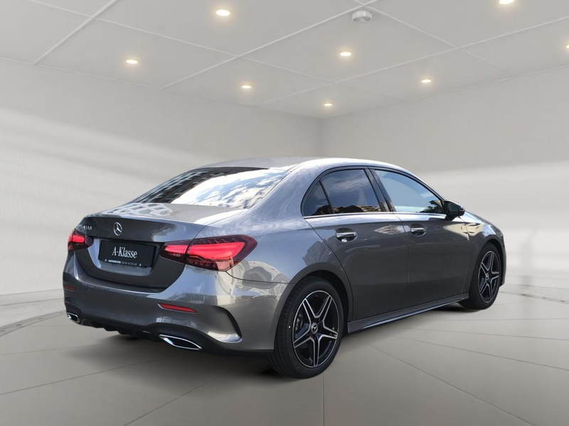 Mercedes-Benz A 180 Limousine AMG+MBUX+Night+Wide+Cam+LED+Navi — photo 4