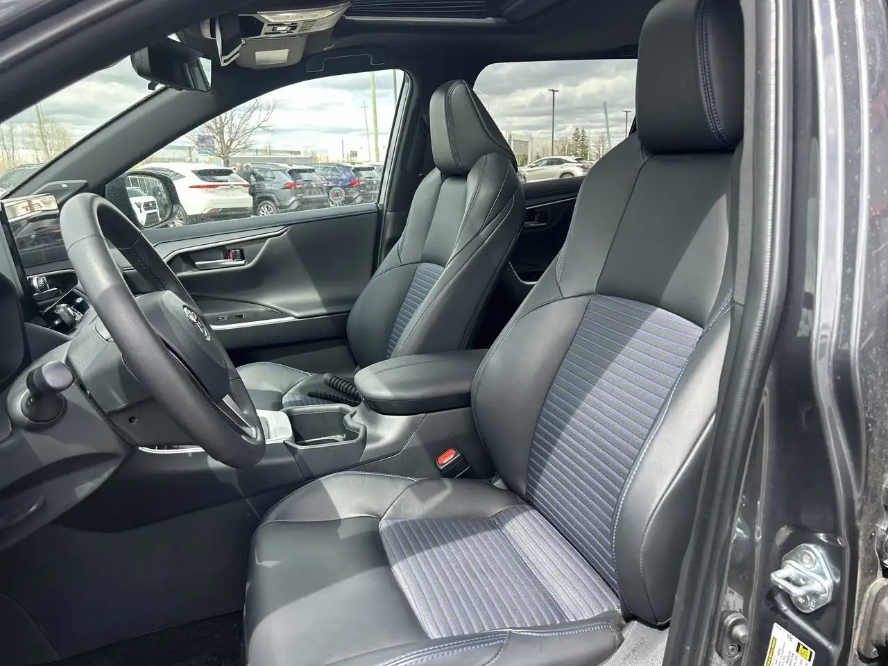 Toyota RAV 4 снимка Toyota RAV 4