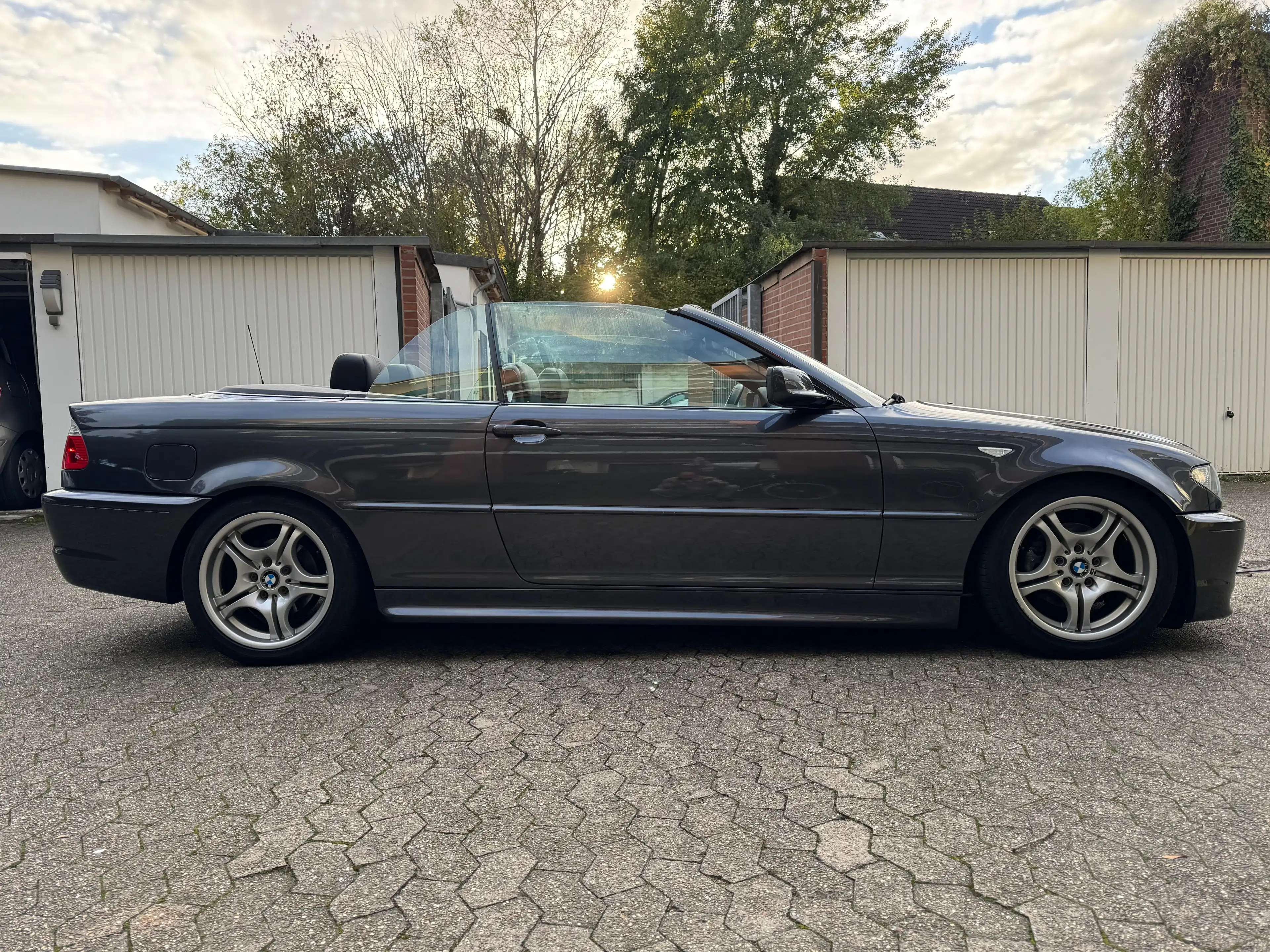 BMW 318 318 Ci Edition Sport * Cabrio * M-Paket * TÜV 08/27 * Xenon * Multilenkrad * Android-Radio — photo 4
