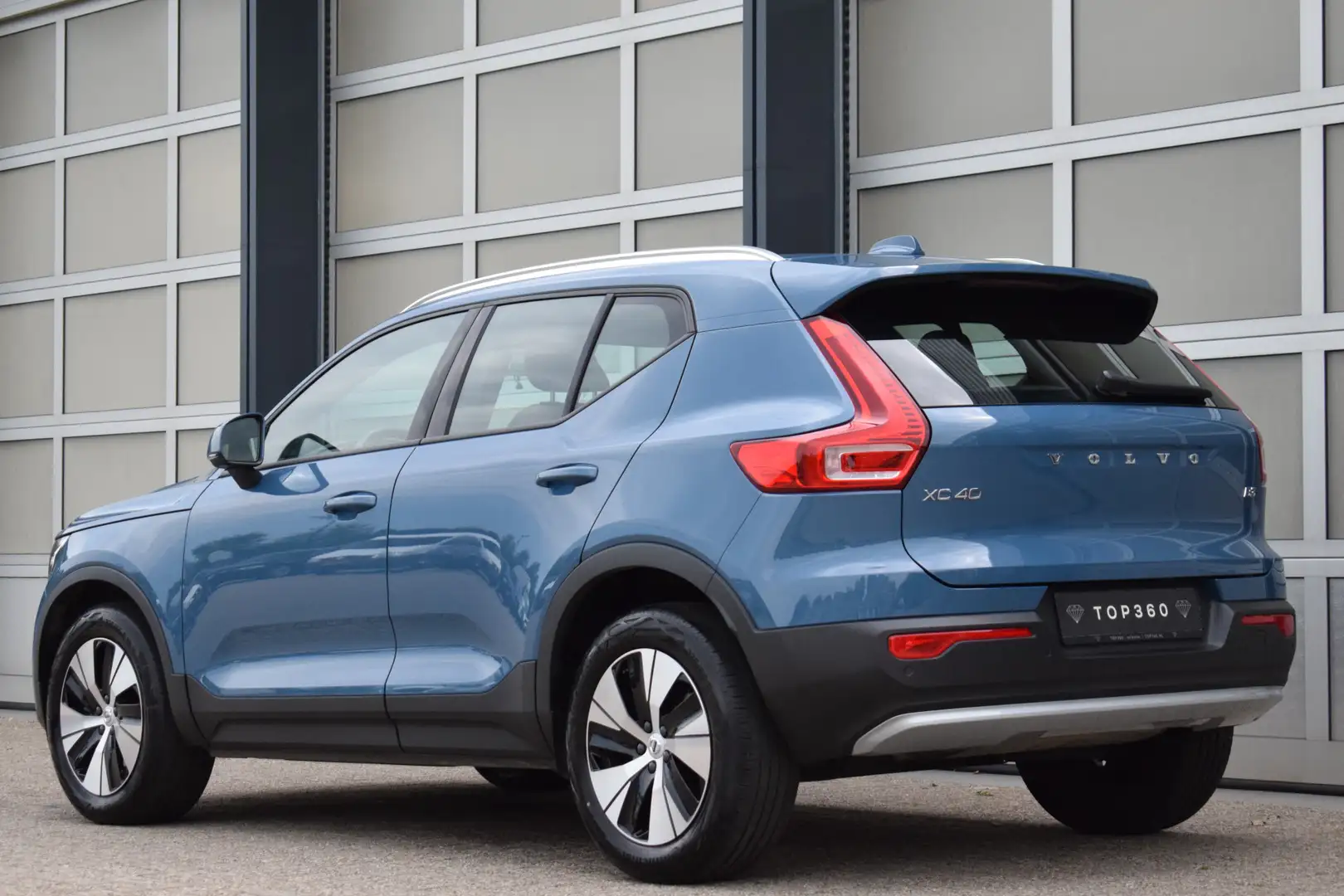 Volvo XC40 2.0 B3 Core Camera | ACC | 4cilinder!  apple carpl Blauw - 2