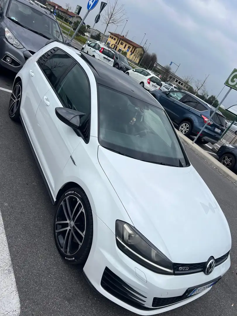 Volkswagen Golf GTD - 1