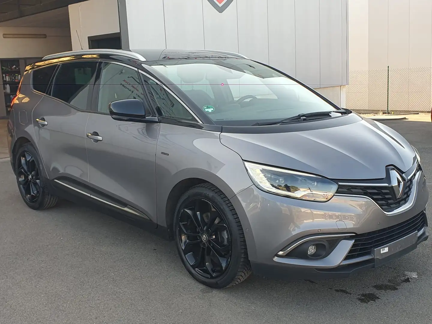 Renault Grand Scenic Scénic 1.7 Blue dCi Black Edition (EU6.2) Grijs - 1