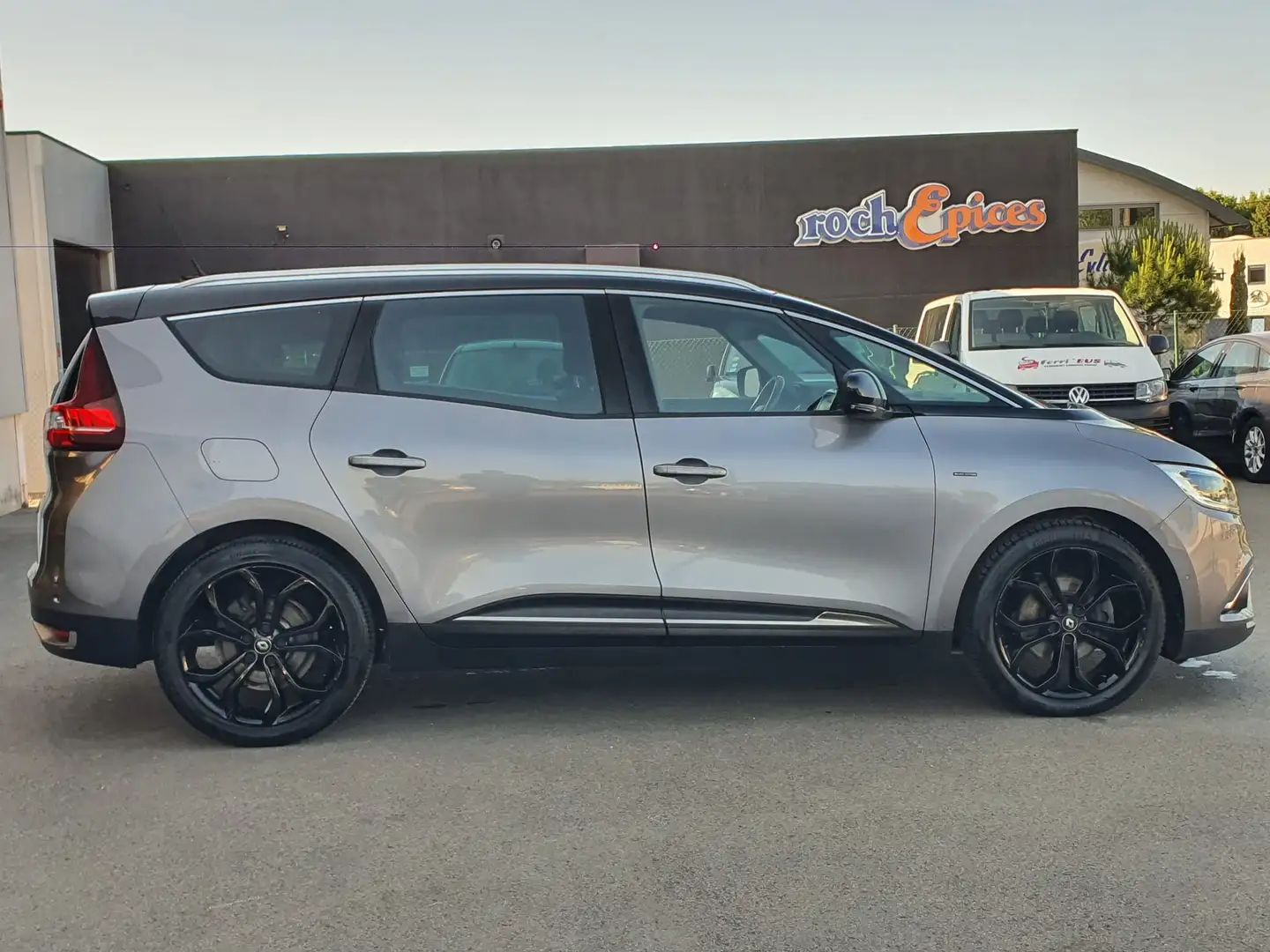 Renault Grand Scenic Scénic 1.7 Blue dCi Black Edition (EU6.2) Grijs - 2