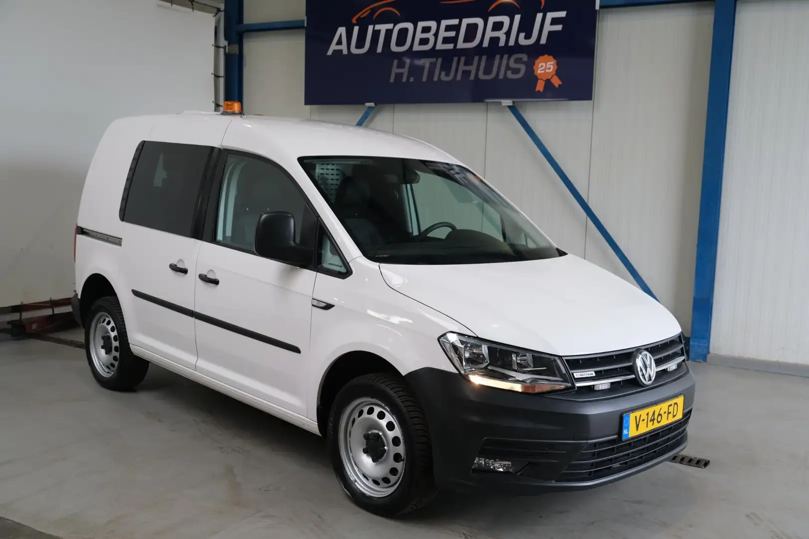 Volkswagen Caddy 2.0 TDI L1H1 BMT 4Motion Highline - N.A.P. Airco, Wit - 1