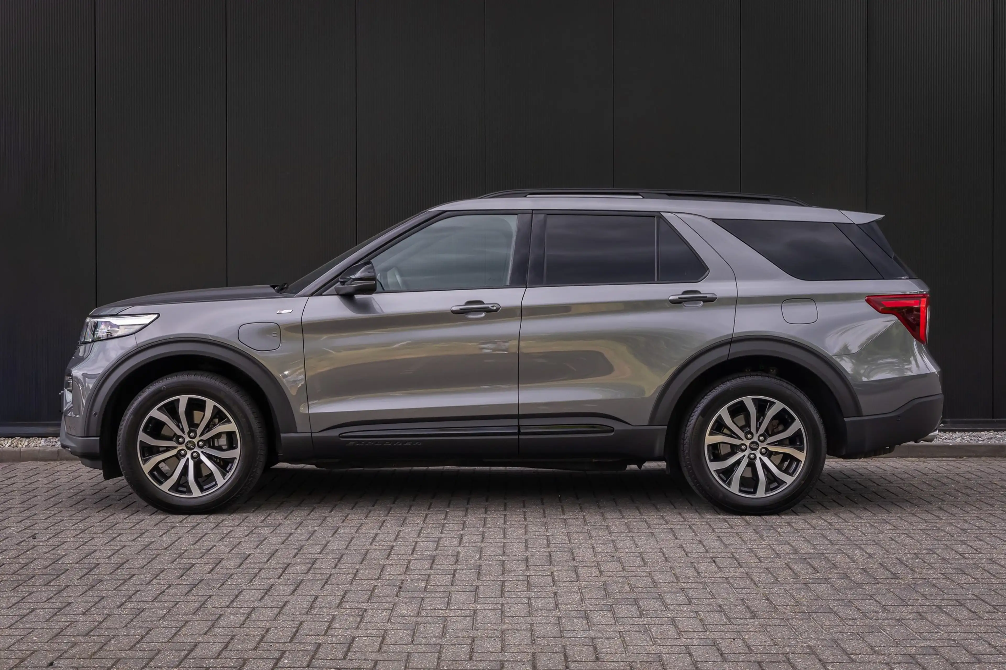Ford Explorer 3.0 V6 EcoBoost PHEV ST-Line 457pk | Afn. trekhaak — photo 3