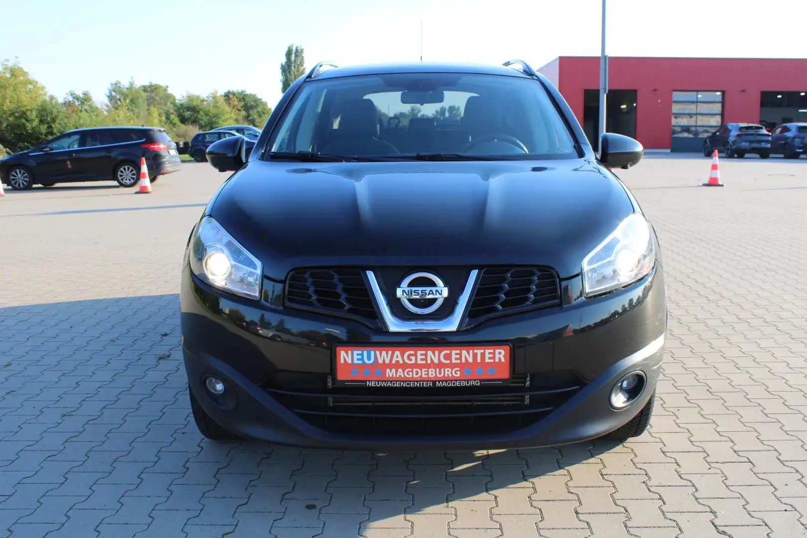 Nissan Qashqai +2*PANO*360°*TEILLEDER*PDC* Schwarz - 2