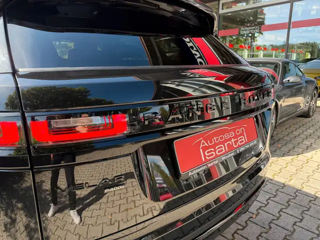 Land Rover Range Rover Velar view 5