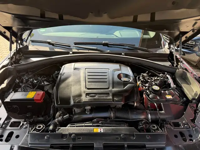 Land Rover Range Rover Velar view 24