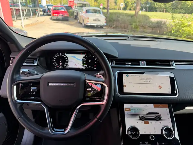 Land Rover Range Rover Velar view 15