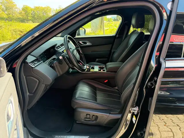 Land Rover Range Rover Velar view 11