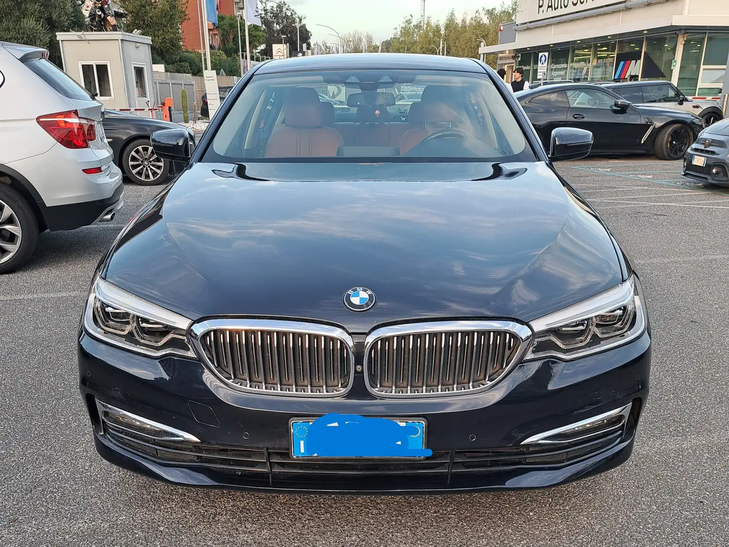 BMW 520 Serie 5 G30 2017 Berlina 520d Luxury auto Blu/Azzurro - 1