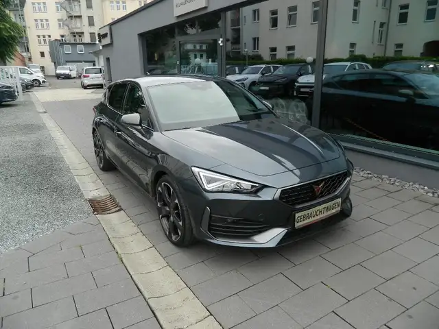 CUPRA Leon VZ 1.4 eHybrid DSG PDCv+h/ Kamera/VollLED/Navi/Licht&SichtP/Kessy/get Scheiben