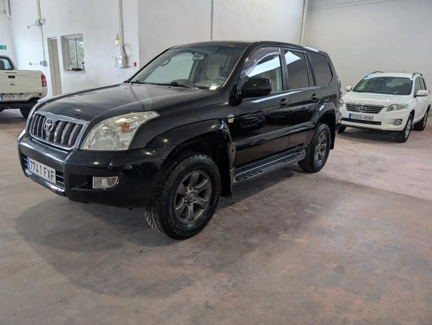 Toyota Land Cruiser D-4D VX Negro - 1